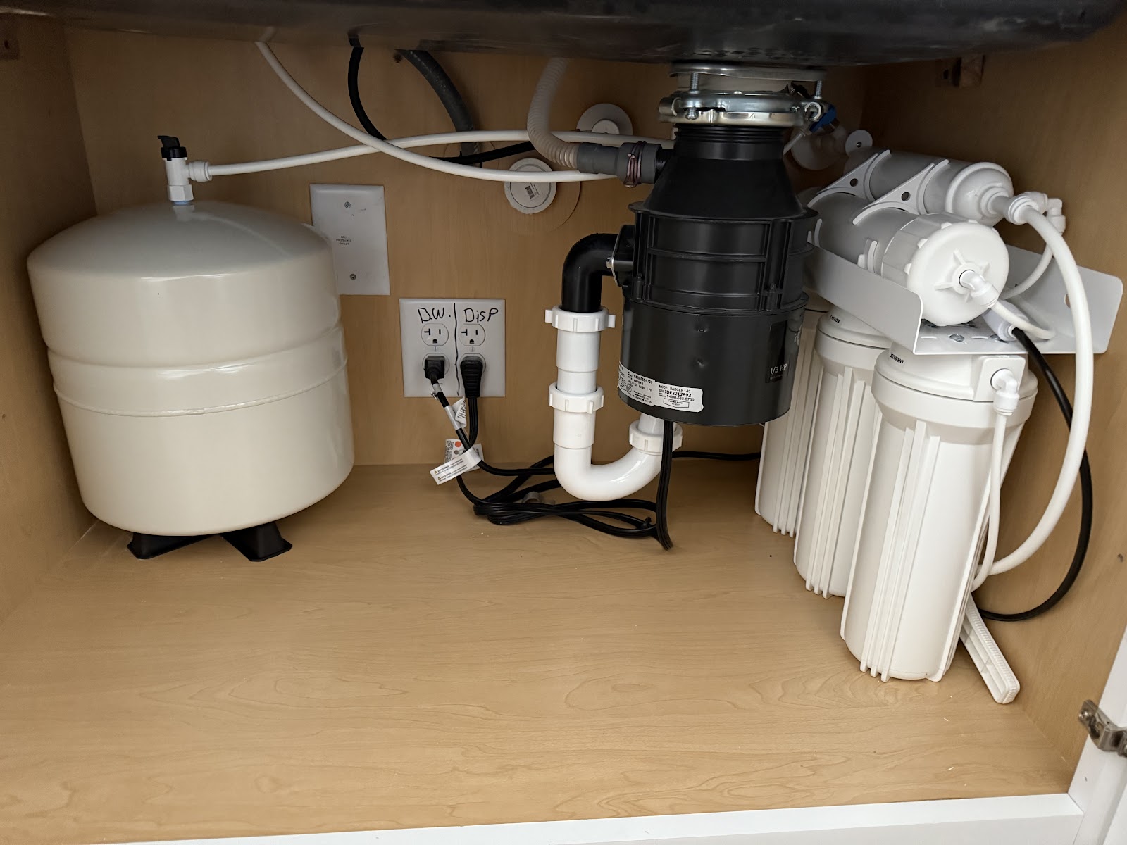 Under-sink cabinet with a drinking-water system